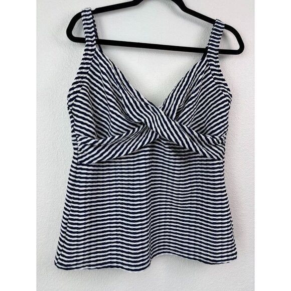 Lands' End women's 16 navy white striped textured underwire‎ tankini swim top - Picture 2 of 6